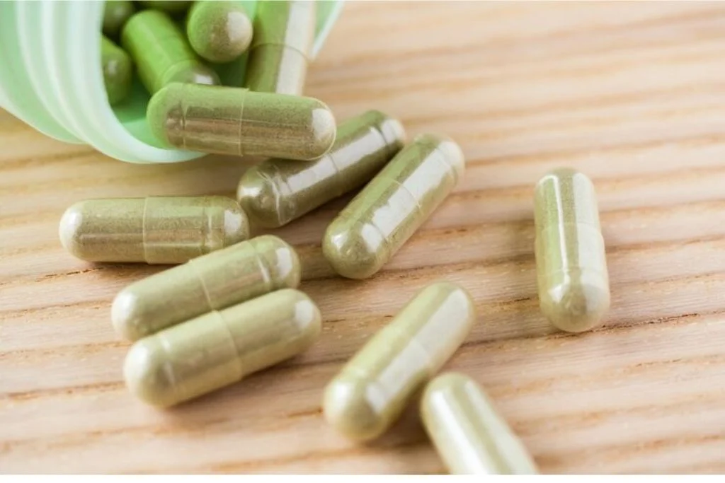 Kratom Capsules: Uses, Side Effects, and Dosage of Kratom